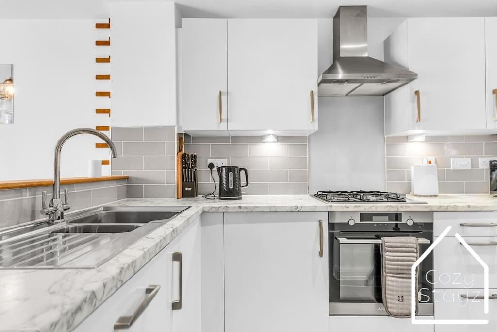 Beautiful 5 Bedroom Home In The City Centre With Gated Parking Бирмингем Экстерьер фото