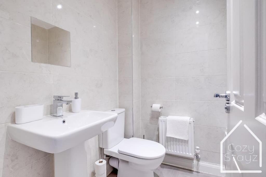 Beautiful 5 Bedroom Home In The City Centre With Gated Parking Бирмингем Экстерьер фото