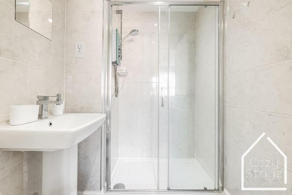 Beautiful 5 Bedroom Home In The City Centre With Gated Parking Бирмингем Экстерьер фото